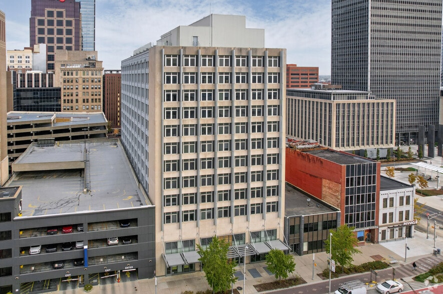 130 E Washington St, Indianapolis, IN for lease - Primary Photo - Image 1 of 4