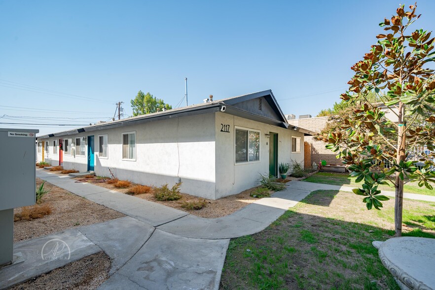 2115-2117 G St, Bakersfield, CA for sale - Building Photo - Image 3 of 14