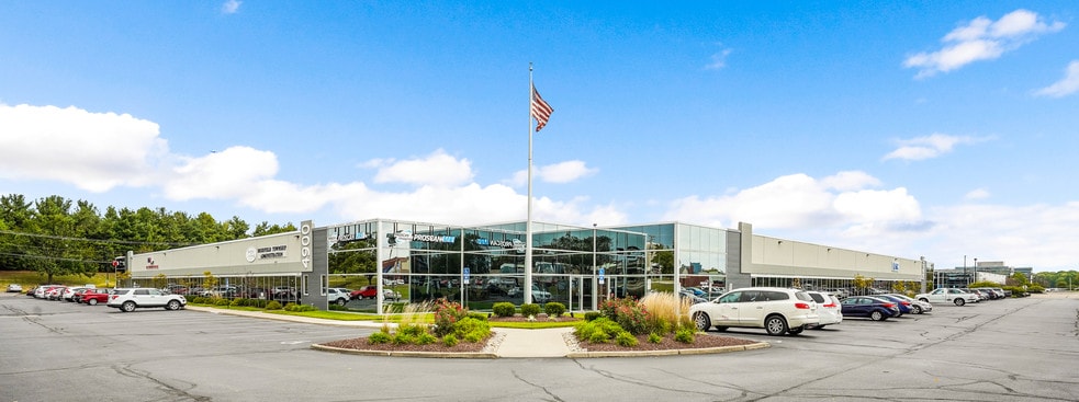 4900 Parkway Dr, Mason, OH for lease - Building Photo - Image 1 of 15