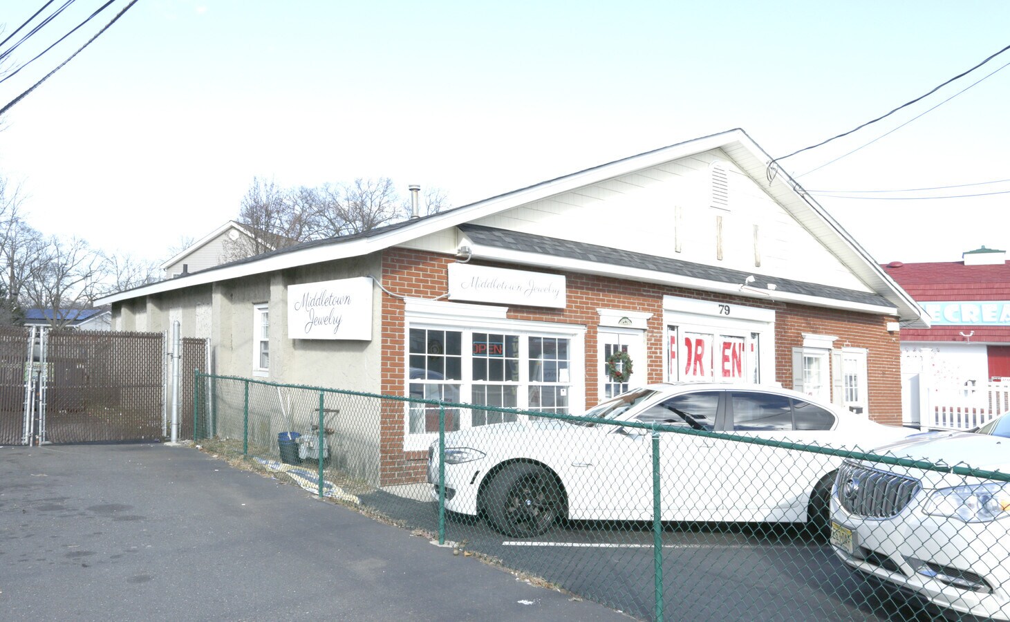 79 Leonardville Rd, Belford, NJ 07718