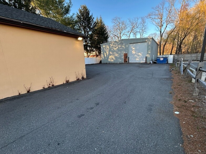 1569 W Main St, Willimantic, CT for lease - Building Photo - Image 2 of 5