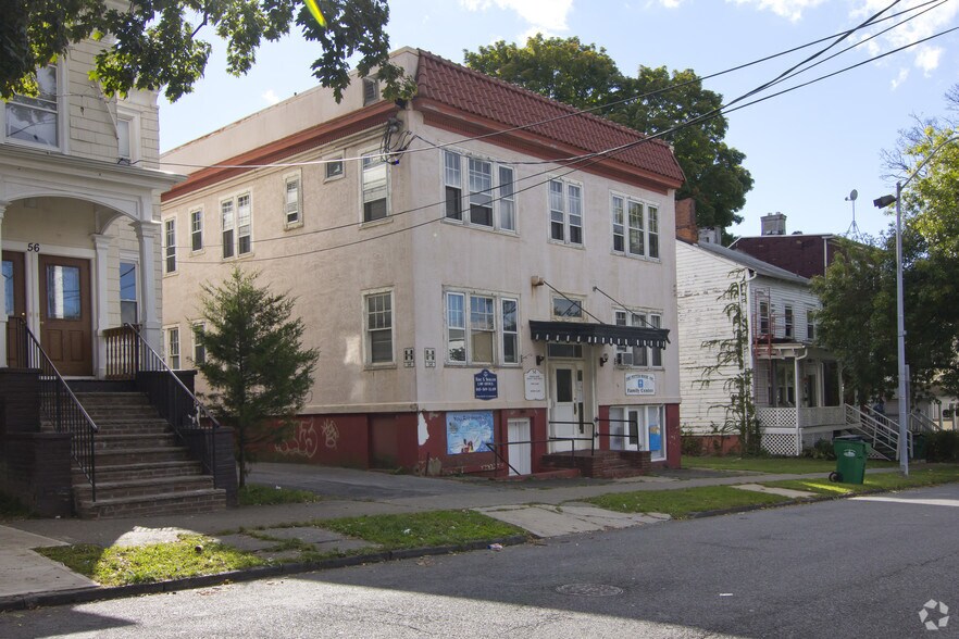 5458 Noxon St, Poughkeepsie, NY 12601