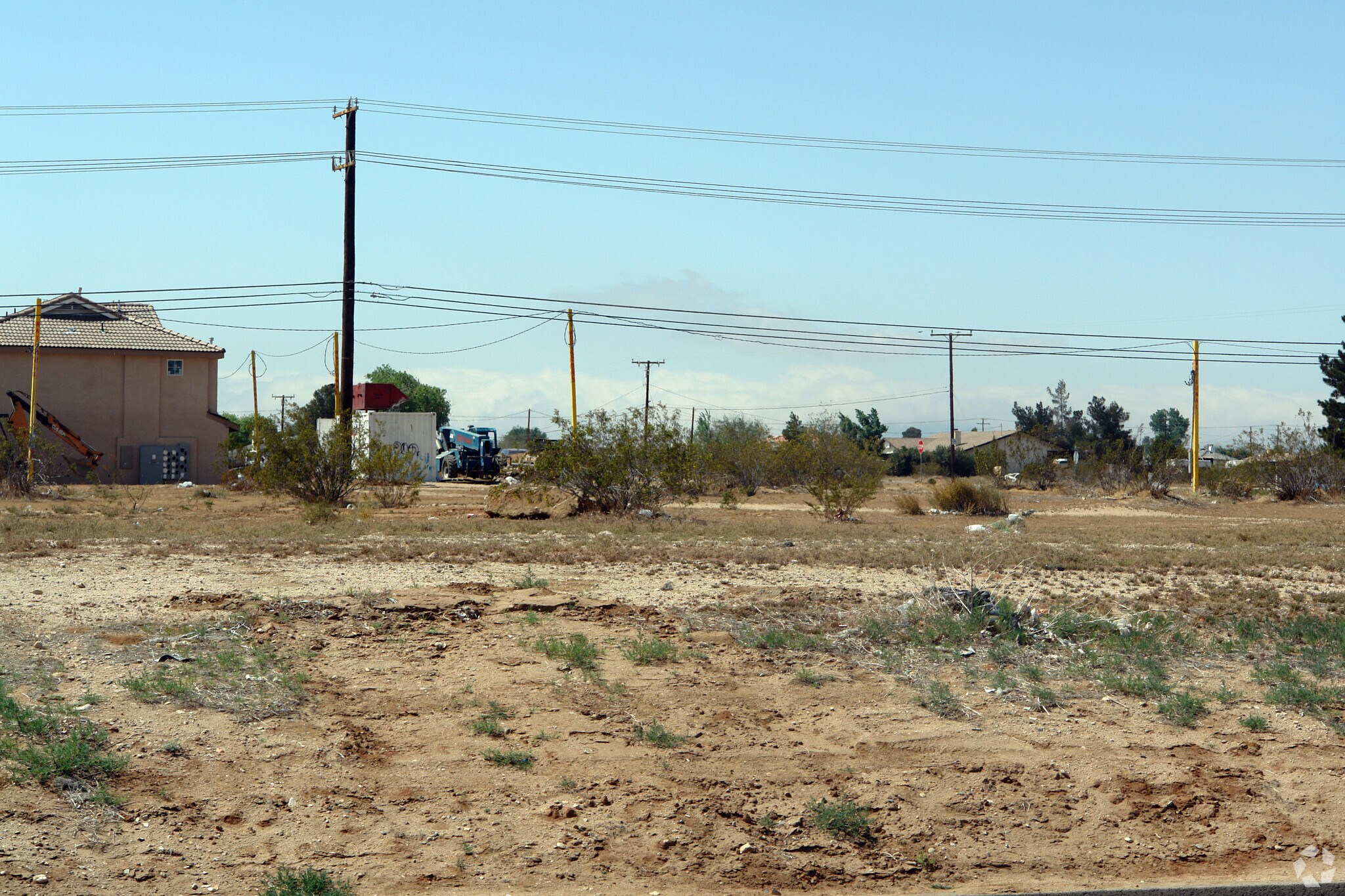 Bear Valley Rd, Hesperia, CA for sale Primary Photo- Image 1 of 1