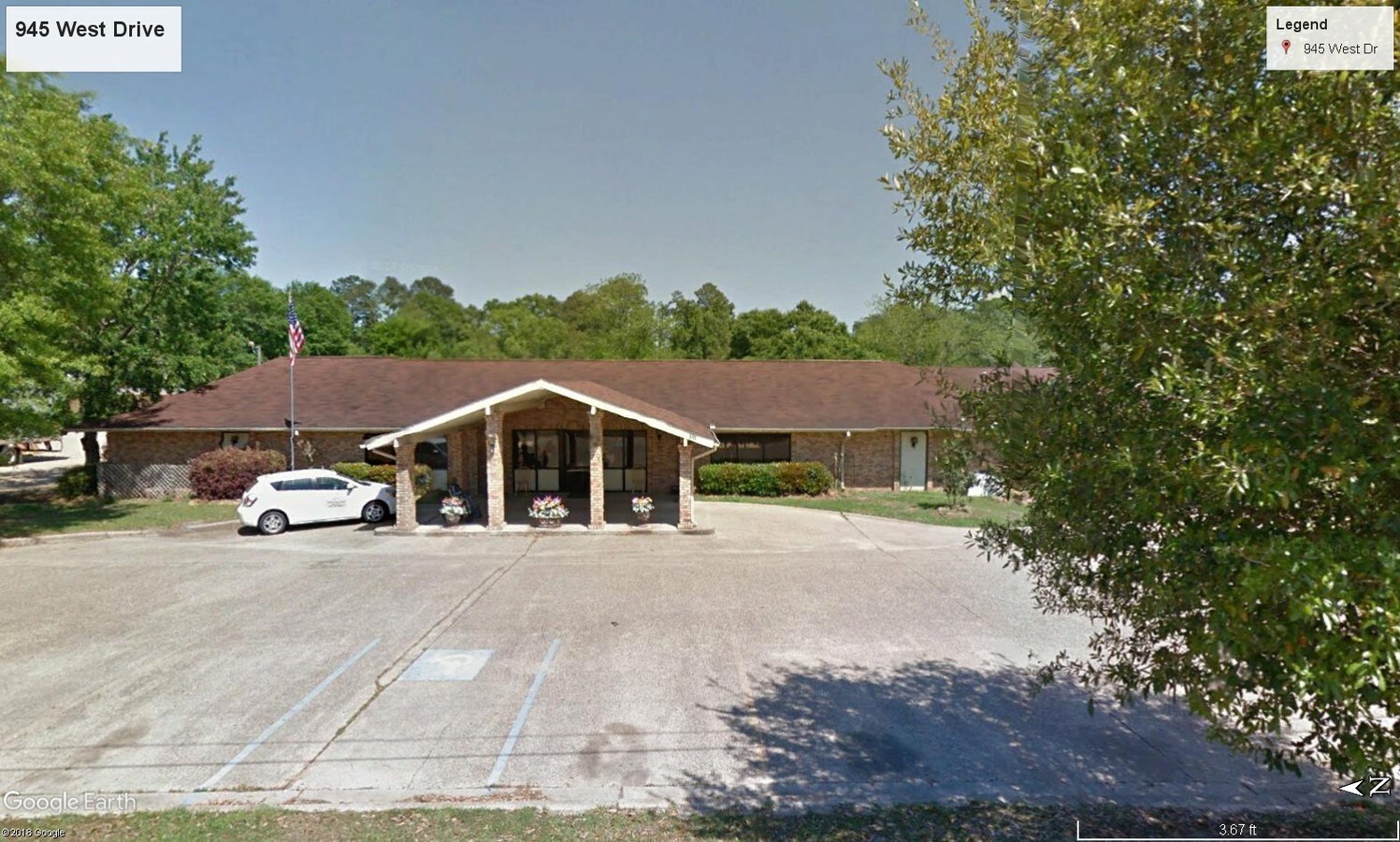 945 West Dr, Laurel, MS 39440