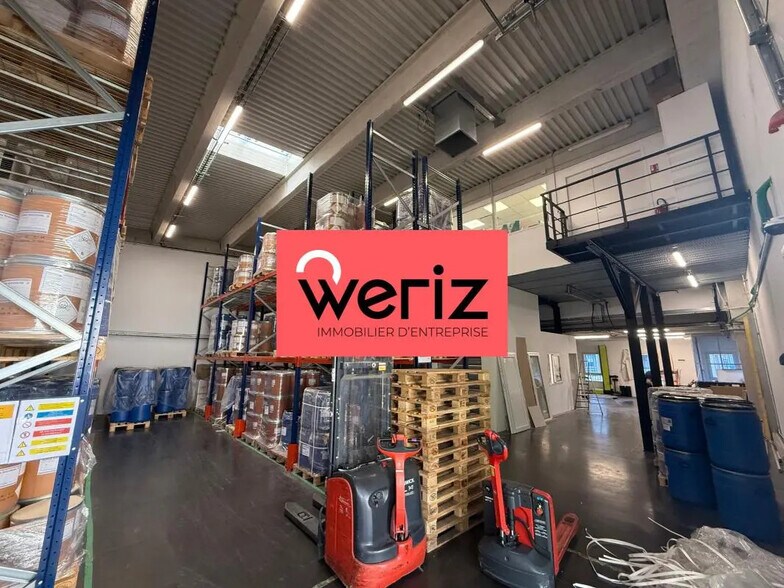 Industrial in Vitrolles for sale - Interior Photo - Image 1 of 11