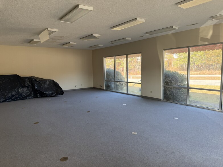 1220 East Blvd, Chesterfield, SC for lease - Building Photo - Image 3 of 26