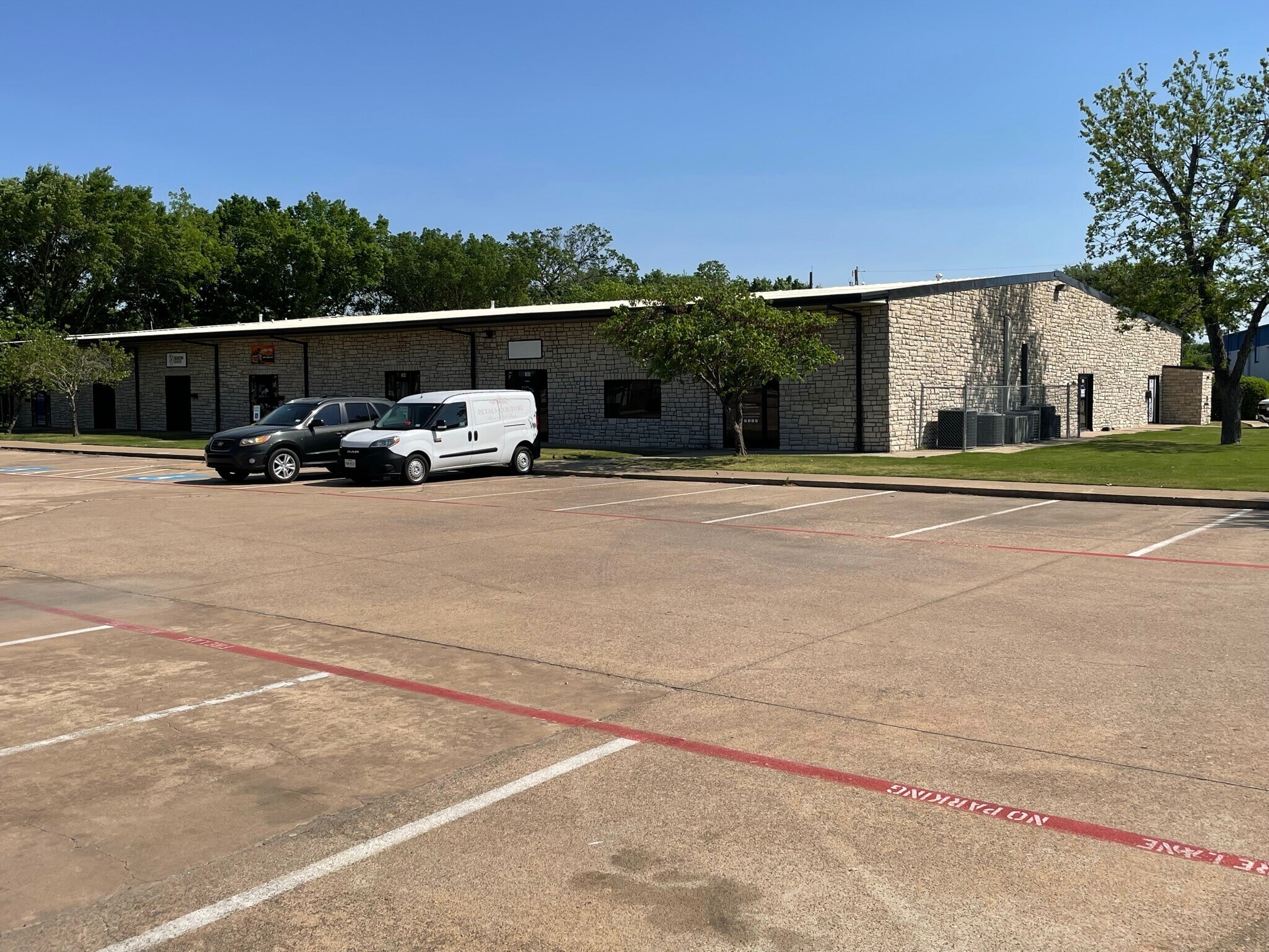 194 Industrial Blvd, McKinney, TX for sale Building Photo- Image 1 of 1