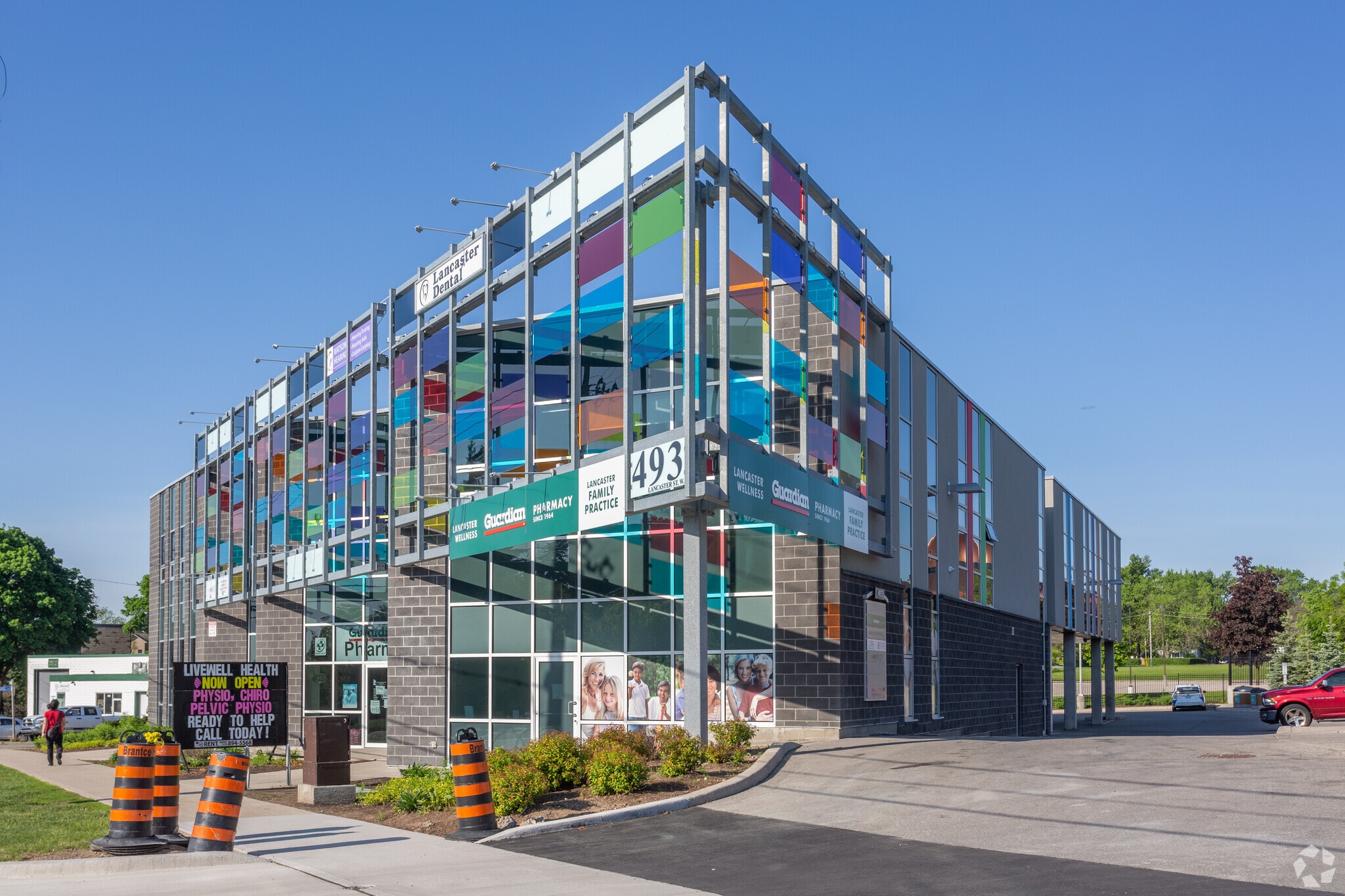 493 Lancaster St W, Kitchener, ON for sale Primary Photo- Image 1 of 1