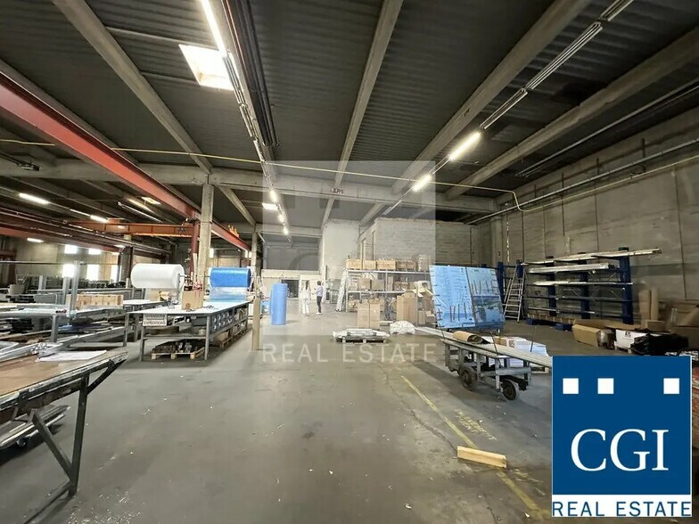 Flex in Moirans for sale - Interior Photo - Image 3 of 6