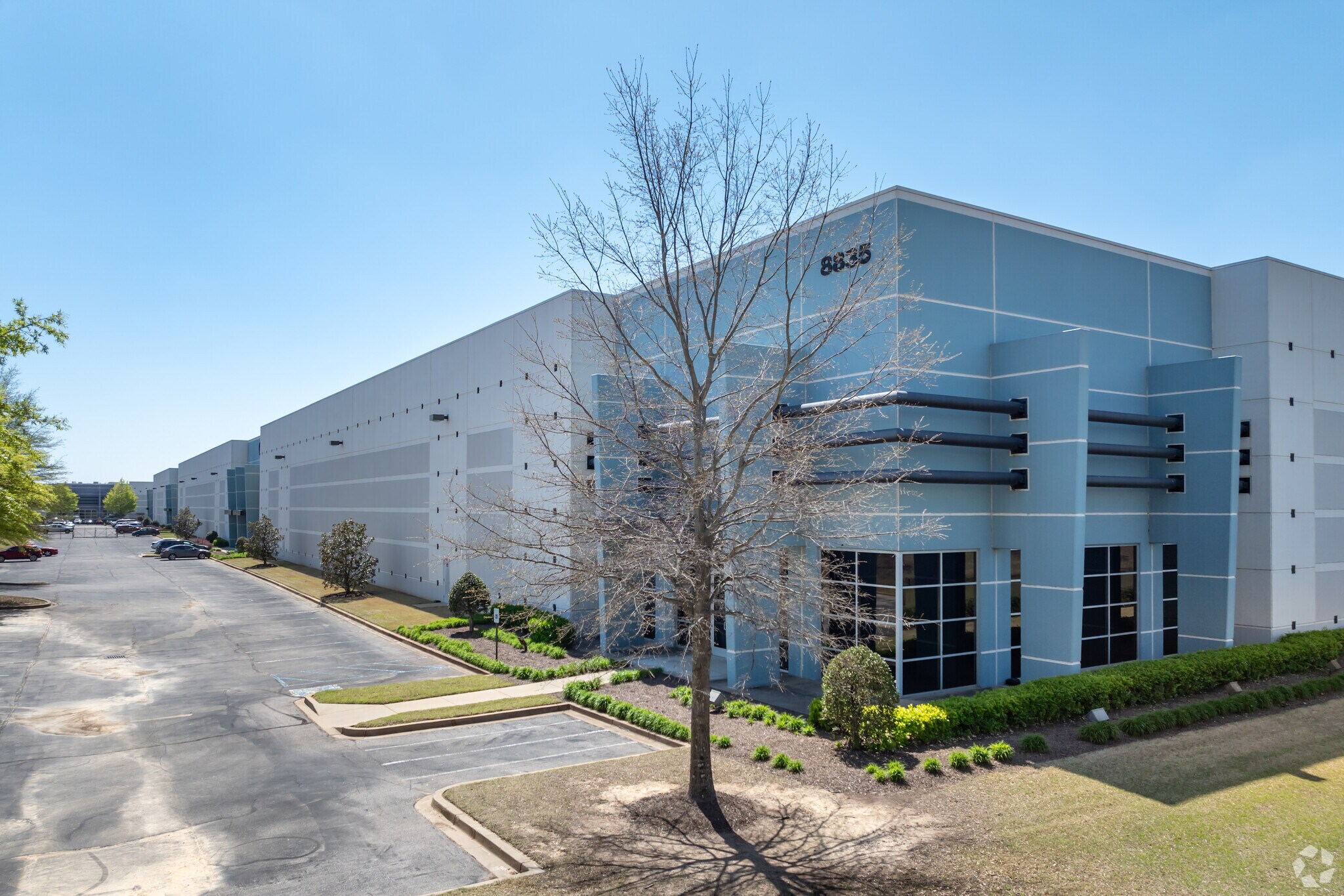 8835 Commerce Dr, Southaven, MS for lease Primary Photo- Image 1 of 9