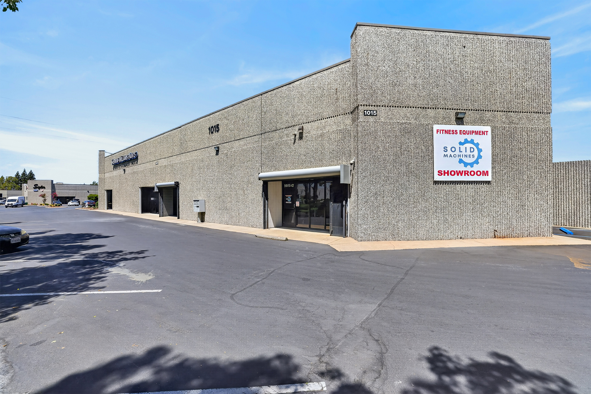 1045 W National Dr, Sacramento, CA for lease Building Photo- Image 1 of 1