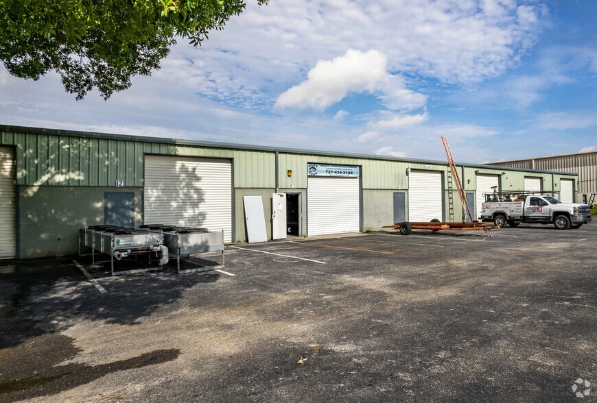 12820 Daniels Dr, Clearwater, FL for lease - Building Photo - Image 2 of 7