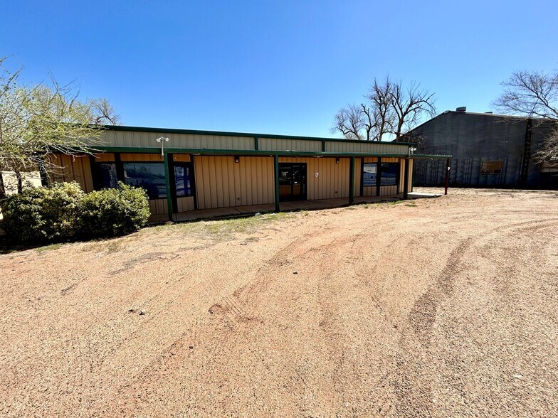 905 N Lynn Ave, Lamesa, TX 79331 Office for Sale