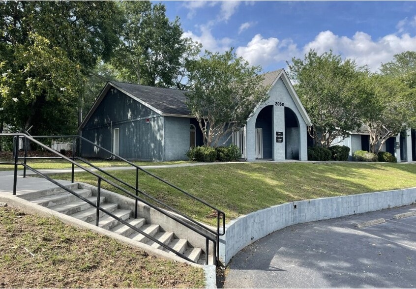 2050 Spaulding Dr, Charleston, SC for sale - Building Photo - Image 1 of 3
