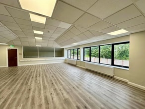 72 Cathedral Rd, Armagh for lease Interior Photo- Image 2 of 7