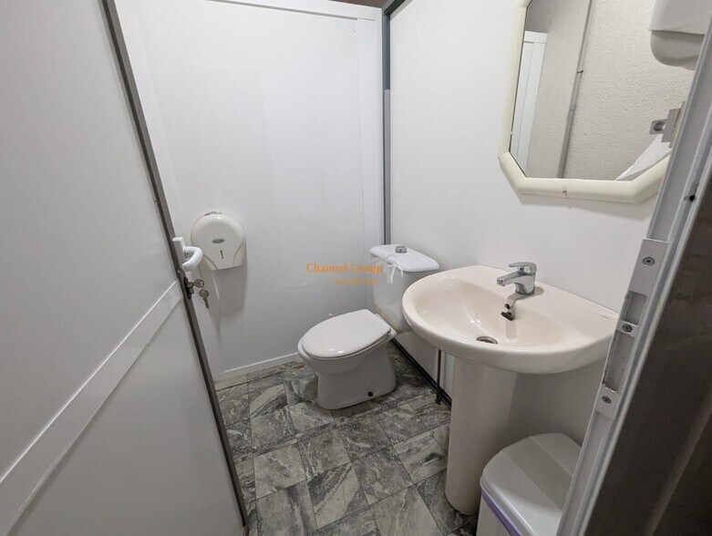 Carrer Javier Carratala, 12, Alicante, Alicante for sale - Building Photo - Image 3 of 9