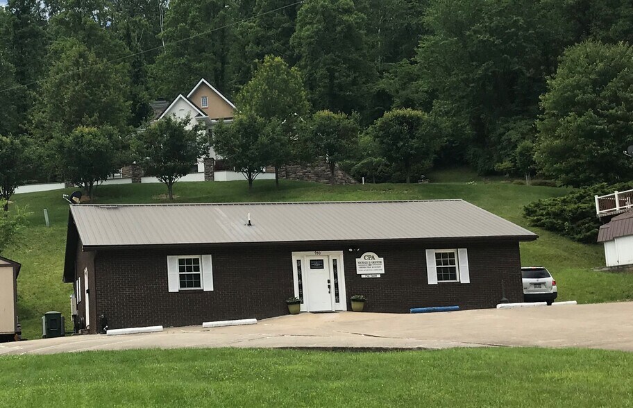 950 Little Coal River Rd, Alum Creek, WV 25003 Michael Griffith CPA