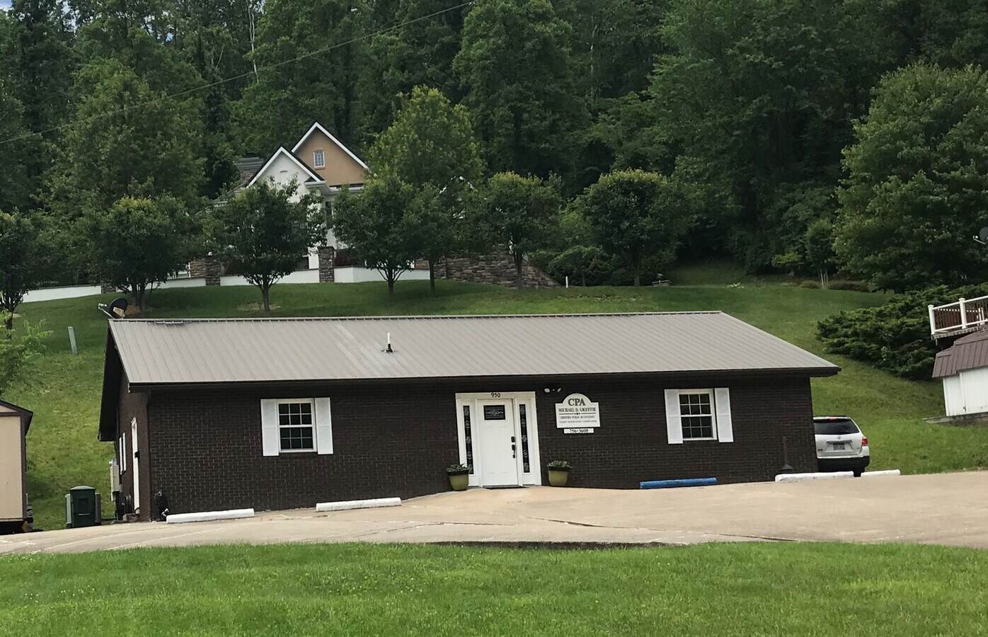 950 Little Coal River Rd, Alum Creek, WV 25003 Michael Griffith CPA