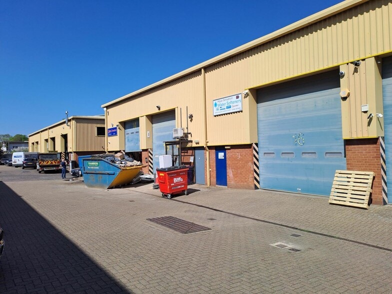 Works Rd, Letchworth Garden City for lease - Building Photo - Image 3 of 13
