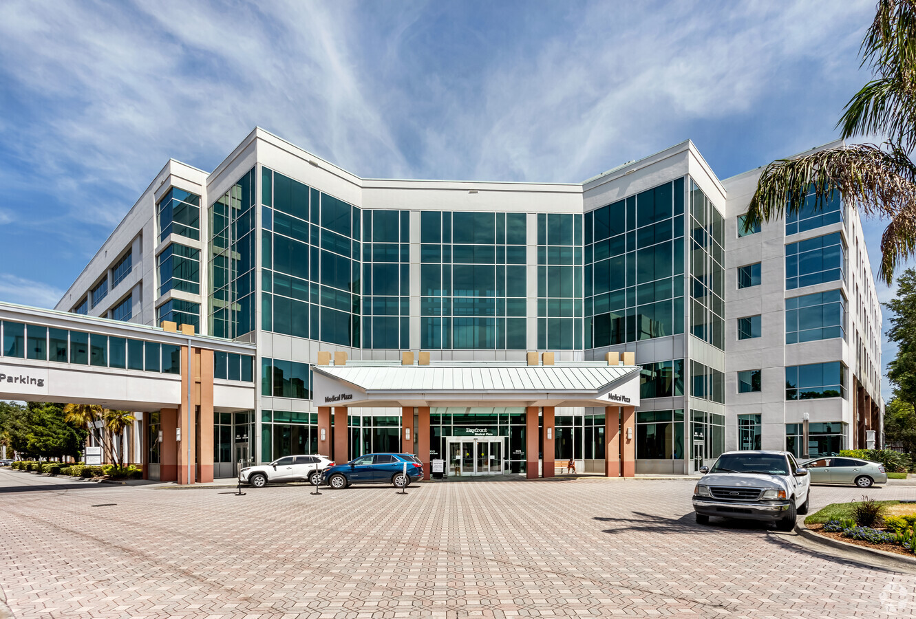 601 7th St S, Saint Petersburg, FL 33701 - Bayfront Medical Plaza | LoopNet