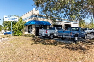 6735 14th St, Bradenton FL - Retail Space