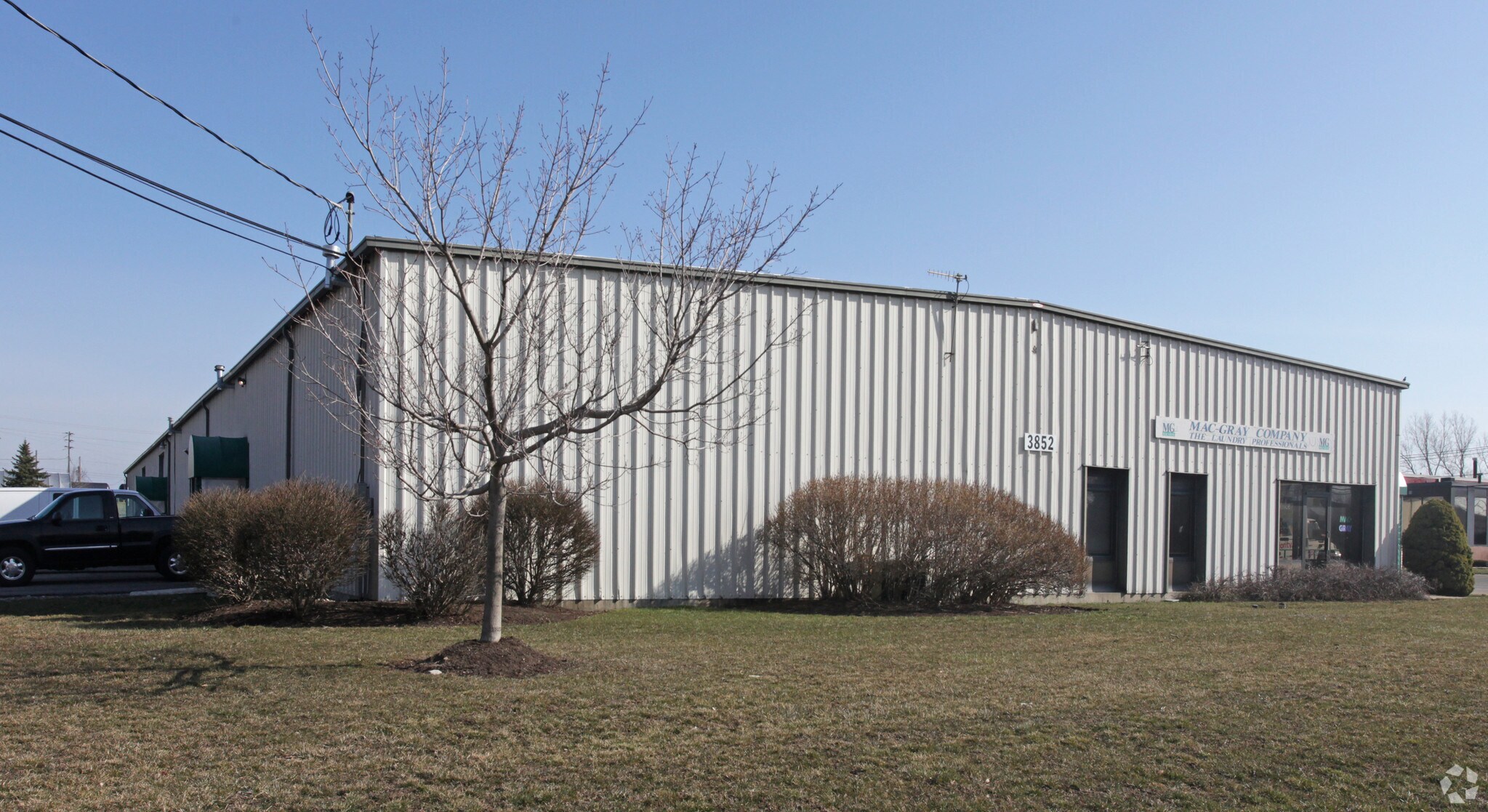 3860 Broadway St, Cheektowaga, NY for lease Building Photo- Image 1 of 5