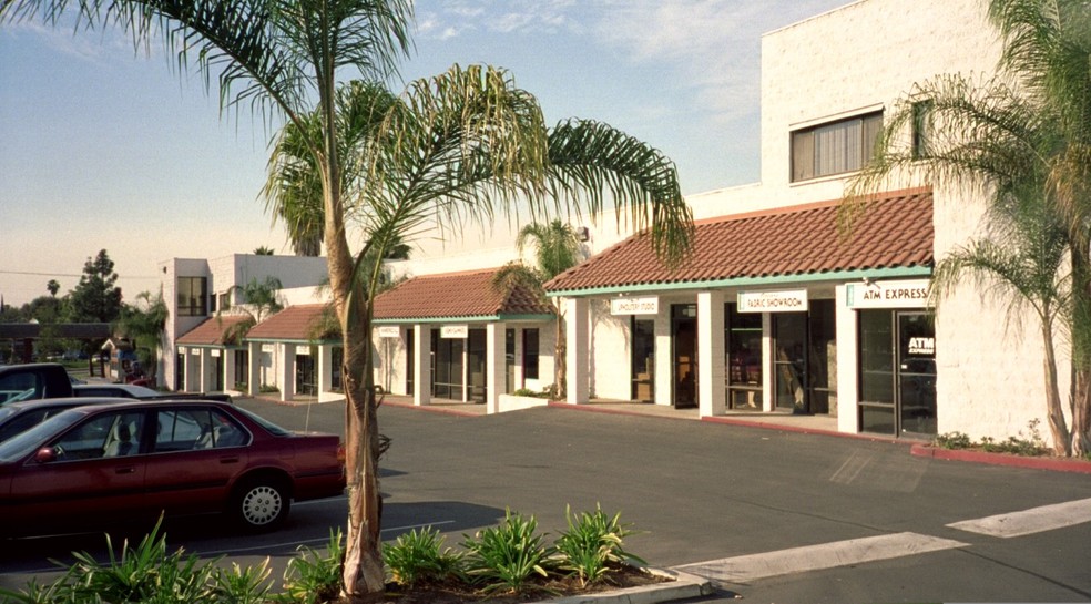 109-155 E Arrow Hwy, San Dimas, CA for lease - Building Photo - Image 1 of 7