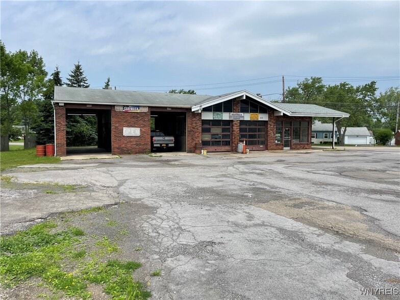 3020 Southwestern Blvd, Orchard Park, NY for sale - Building Photo - Image 2 of 9