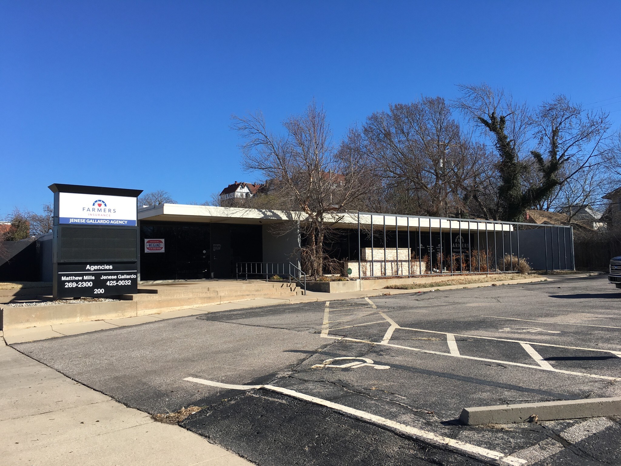 200 S Hillside St, Wichita, KS for sale Building Photo- Image 1 of 1
