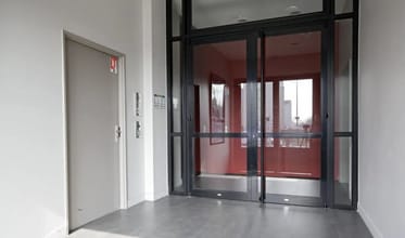 2 Rue Des Lilas, MONTREUIL for lease Building Photo- Image 1 of 10