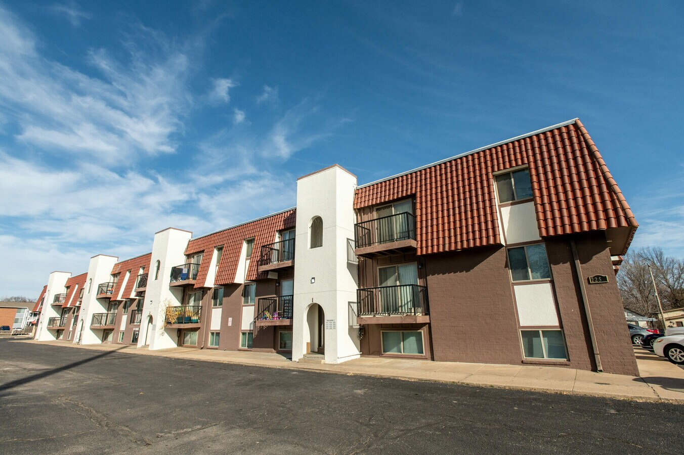 2250 S Oliver St, Wichita, KS 67218 Santa Fe Apartments & Acosta Oaks