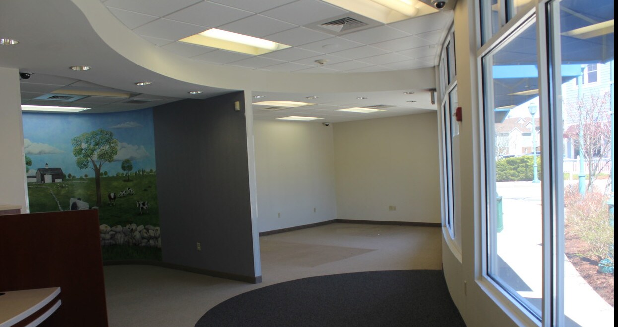 50 South County Commons Way, South Kingstown, RI 02879 The Village at