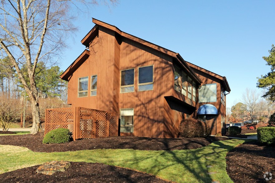 910 Martin Luther King Jr Blvd, Chapel Hill, NC for lease - Building Photo - Image 3 of 5