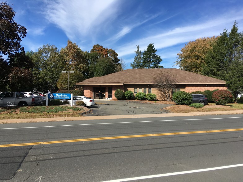 375 E Center St, Manchester, CT for lease - Primary Photo - Image 1 of 7