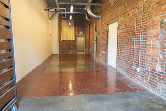 1108 E 30th St, Kansas City, MO for lease Interior Photo- Image 1 of 2