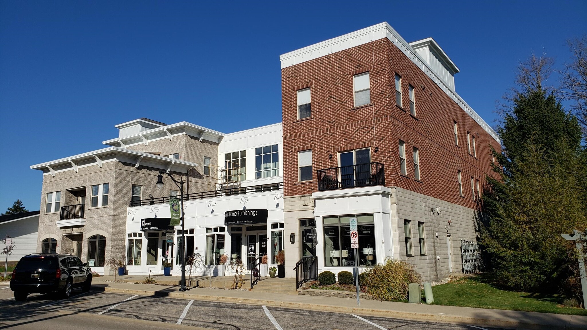 150 Center St, Douglas, MI for sale Building Photo- Image 1 of 1