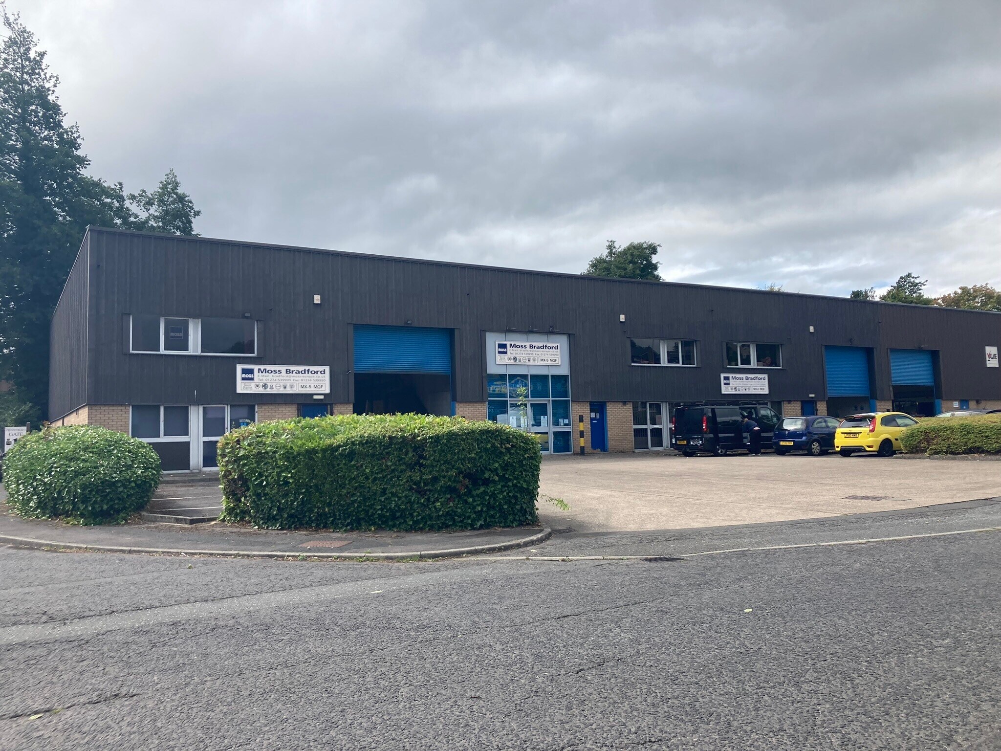 10-13 Otley Rd, Shipley for lease Building Photo- Image 1 of 4