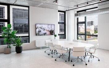 222 NW 24th St, Miami, FL for lease Interior Photo- Image 2 of 7