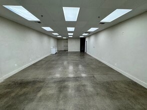 8831-8961 Adams Ave, Huntington Beach, CA for lease Interior Photo- Image 2 of 6
