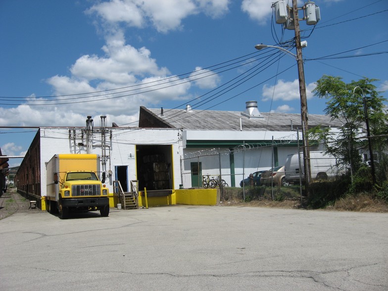 201 Industrial Blvd, New Kensington, PA for sale - Building Photo - Image 1 of 1