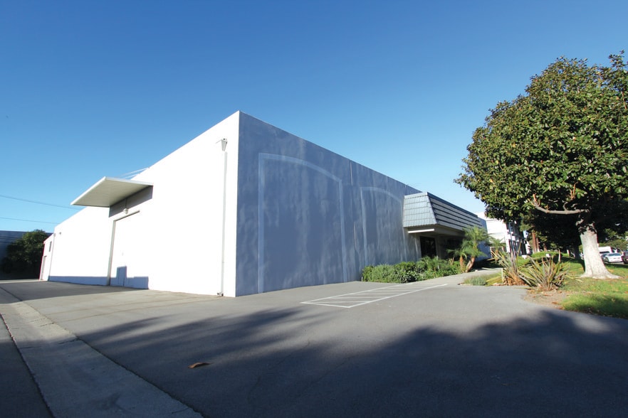 1712 Langley Ave, Irvine, CA for sale - Building Photo - Image 1 of 1
