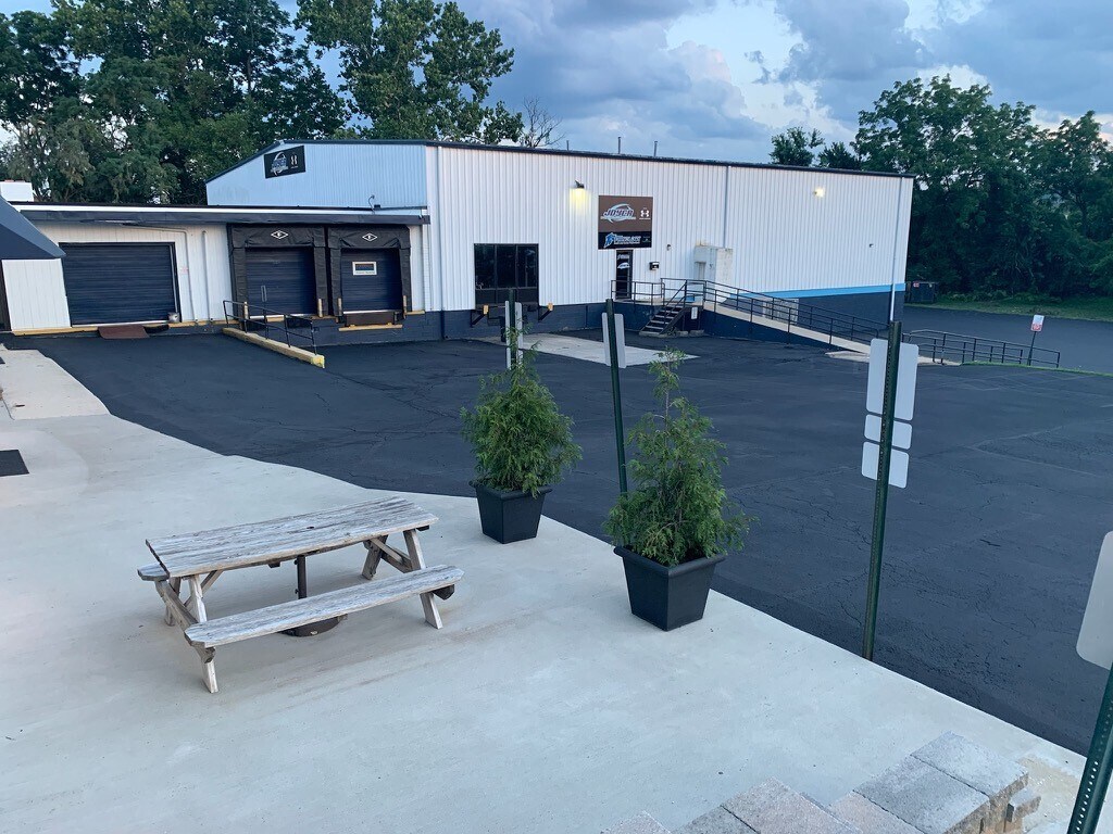 10534 York Rd, Cockeysville, MD 21030