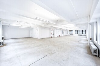 227-229 W 29th St, New York, NY for lease Interior Photo- Image 2 of 3