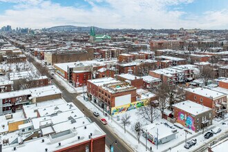 4479-4487 Rue Sainte-Catherine E E, Montréal, QC - AERIAL  map view