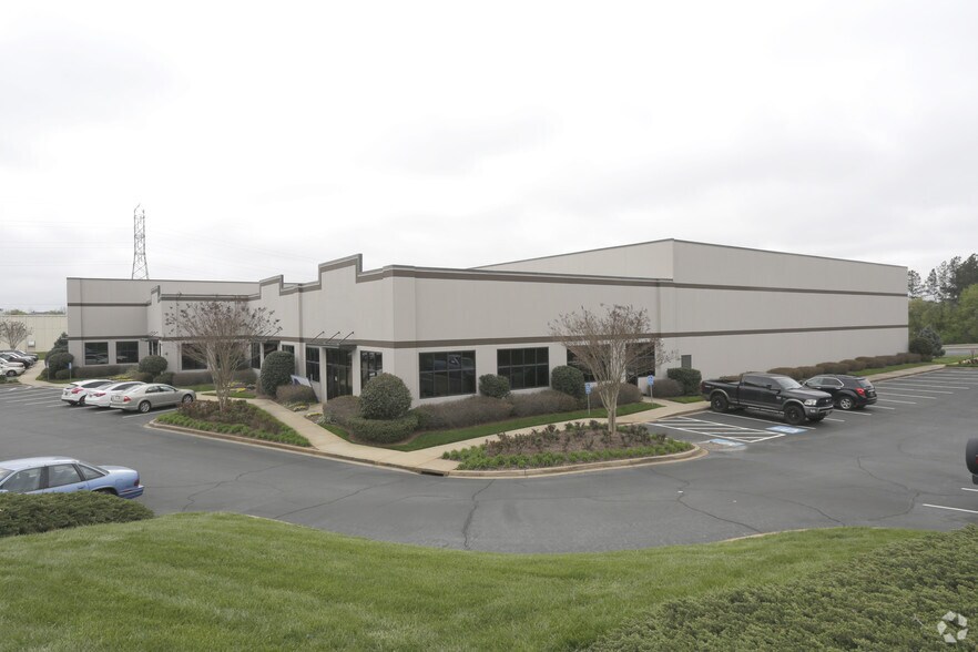 6000 Pelham Rd, Greenville, SC 29615