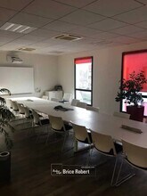 Office in Saint-Priest for lease Interior Photo- Image 1 of 5