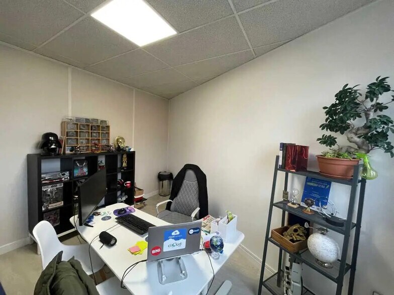 Office in Compiègne for lease - Interior Photo - Image 3 of 14