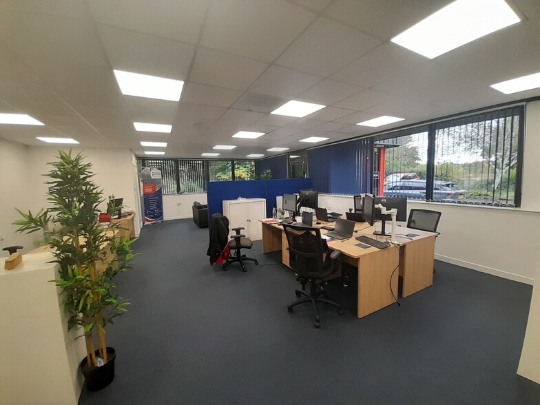 3a-3b Baird Rd, Livingston for lease - Building Photo - Image 3 of 5