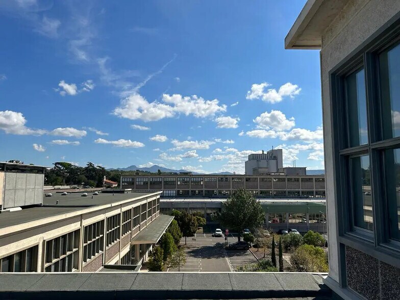 Voie Sans Nom Sans Nom Vallee Verte Prolongee, Marseille for lease - Building Photo - Image 3 of 13