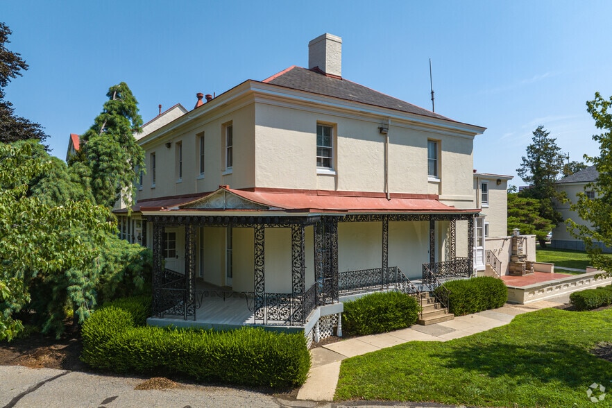The Arsenal portfolio of 20 properties for sale on LoopNet.com - Building Photo - Image 2 of 26